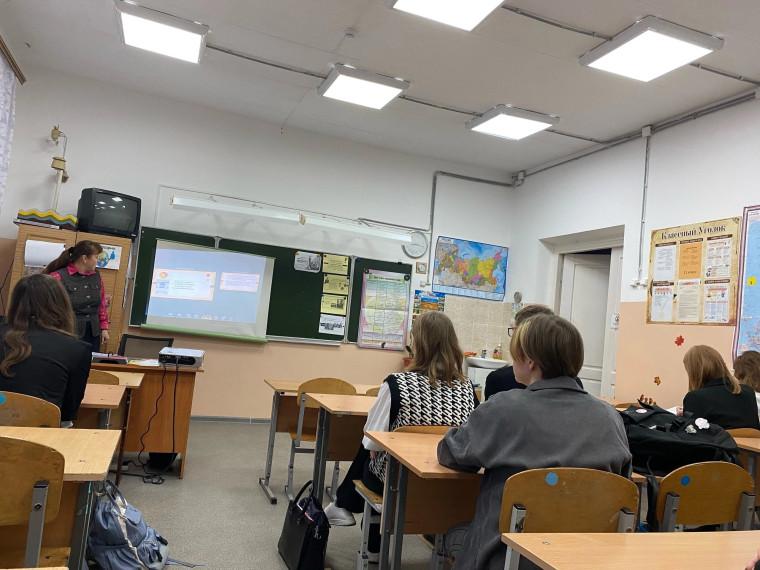 Сегодня день памяти Леонида Кузьмича Кузнецова, нашего выпускника, Героя Советского Союза..